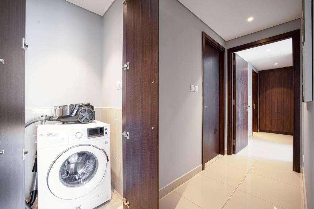 Magnificent Brand New Lux 3Br Burj & Fountain View Apartment Dubai Exterior photo
