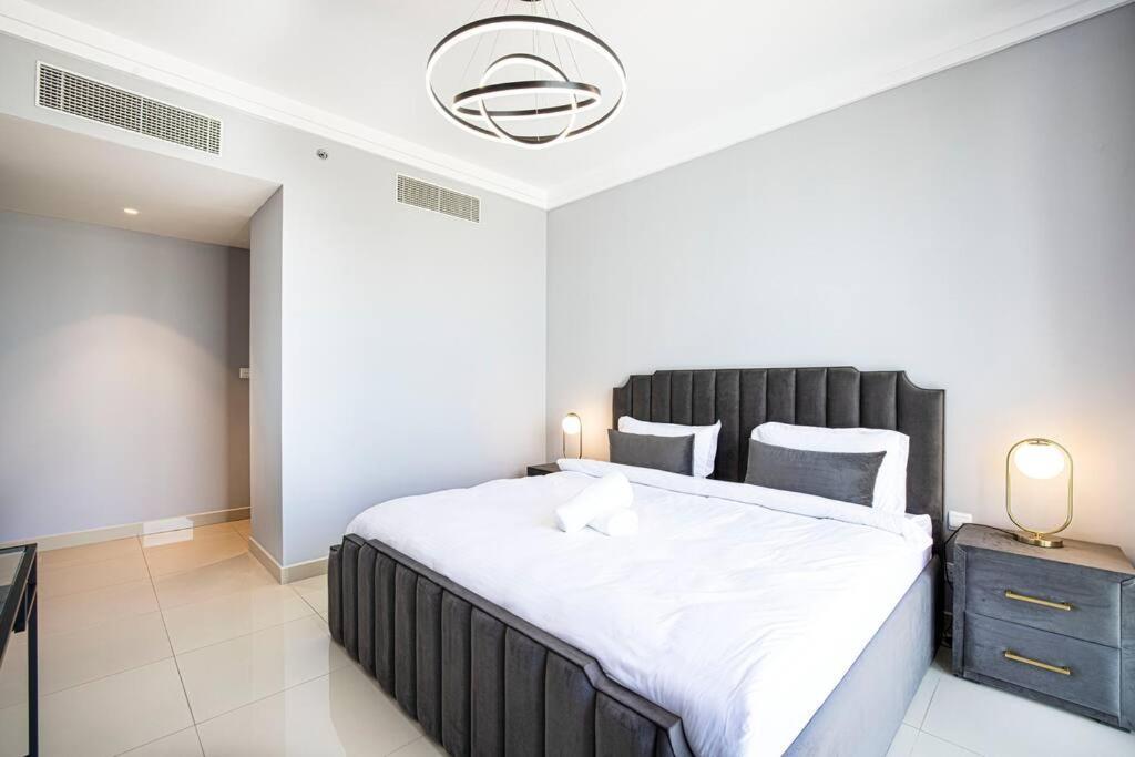 Magnificent Brand New Lux 3Br Burj & Fountain View Apartment Dubai Exterior photo